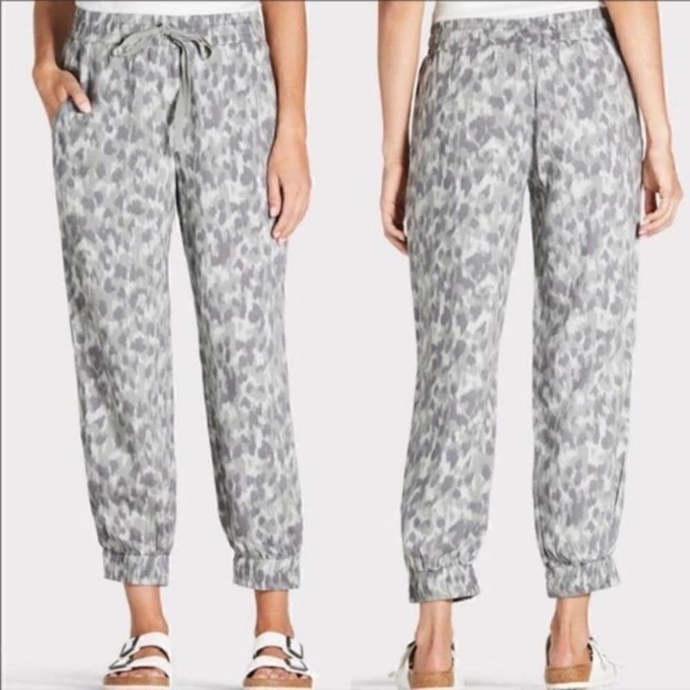 Anthropologie Cloth & Stone Tencel Jogger Pant - Gray Leopard